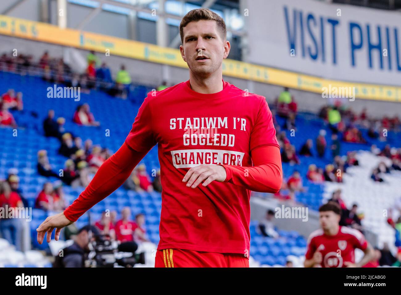 CARDIFF, WALES - 11. JUNI 2022: Chris Mepham von Wales während der League A 2022 Nations League zwischen Wales und Belgien im Cardiff City Stadium am 11.. Juni 2022. (Bild von John Smith/FAW) Stockfoto