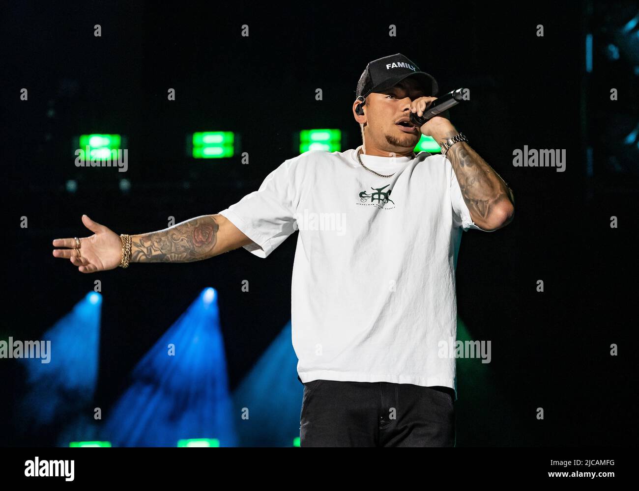 Kane Brown tritt am 2. Tag des CMA Fest 2022 im Nissan Stadium am 10. Juni 2022 in Nashville, Tennessee, auf. (Foto: Amiee Stubbs/imageSPACE)/Sipa USA Stockfoto