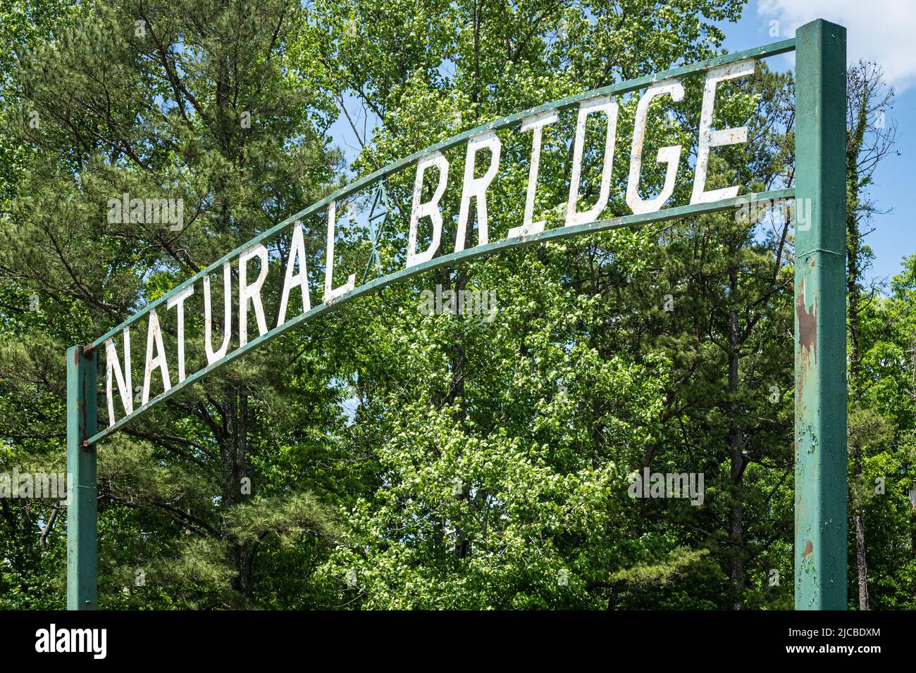 Eintritt zum Natural Bridge Park in Winston County, Alabama, Heimat der größten Naturbrücke östlich der Rockies. (USA) Stockfoto