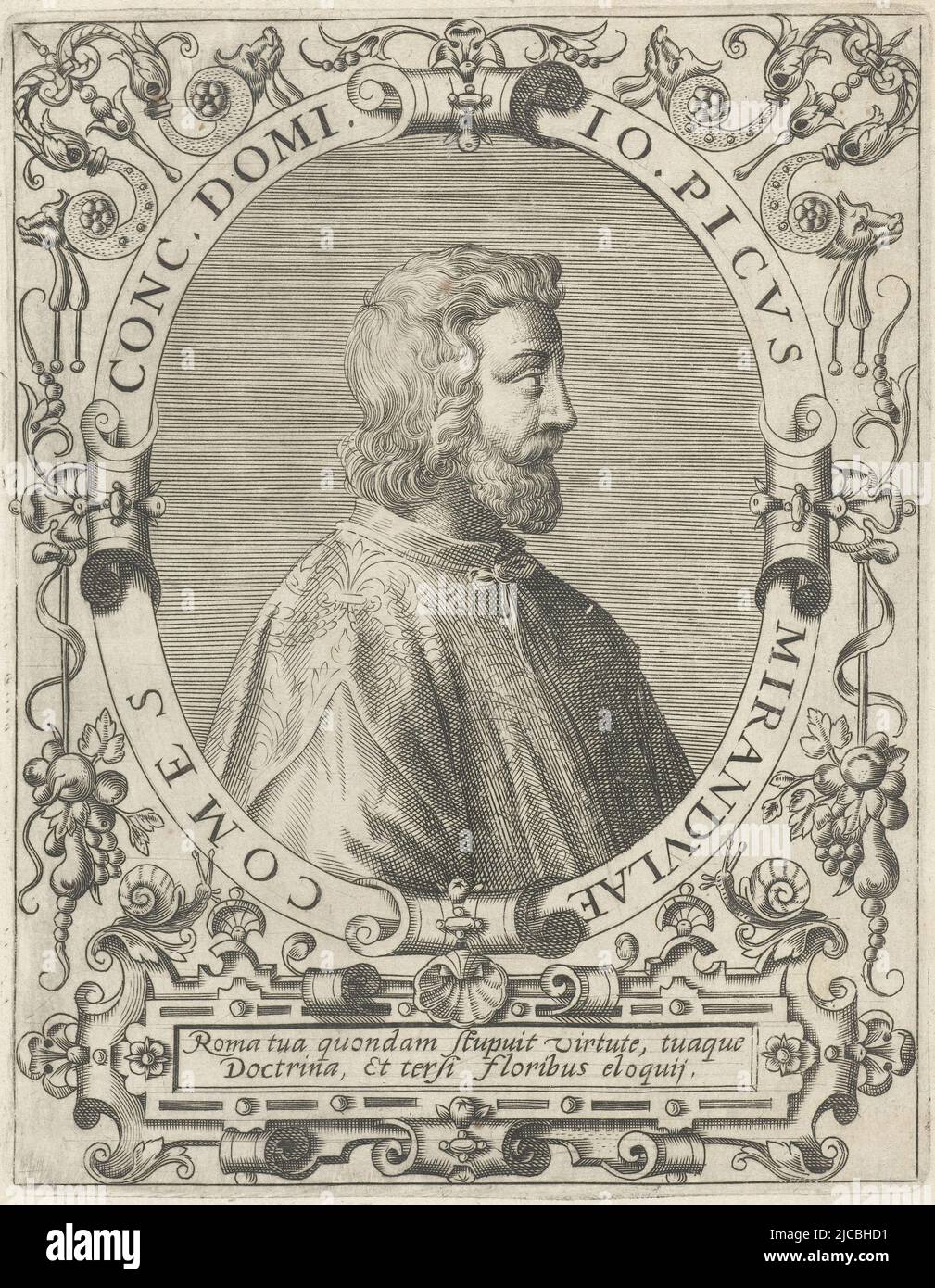 Porträt des mittelalterlichen Philosophen Giovanni Pico della Mirandola, oval mit Randschrift in dekorativem Rahmen mit Kartusche mit lateinischem Vers, Porträt von Giovanni Pico della Mirandola IO Picus Mirandulae, Druckerei: Johann Theodor de Bry, Druckerei: Theodor de Bry, Jean Jacques Boissard, (möglicherweise), Frankfurt am Main, c. 1597 - c. 1599, Papier, Gravur, H 142 mm × B 108 mm Stockfoto