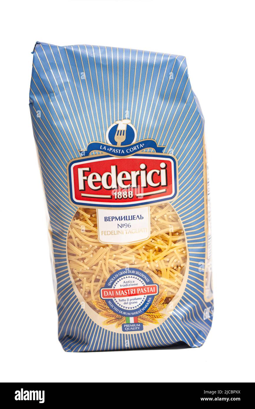 Moskau, Russland Juni 12,2022: Verpackte italienische Pasta Federici. Stockfoto
