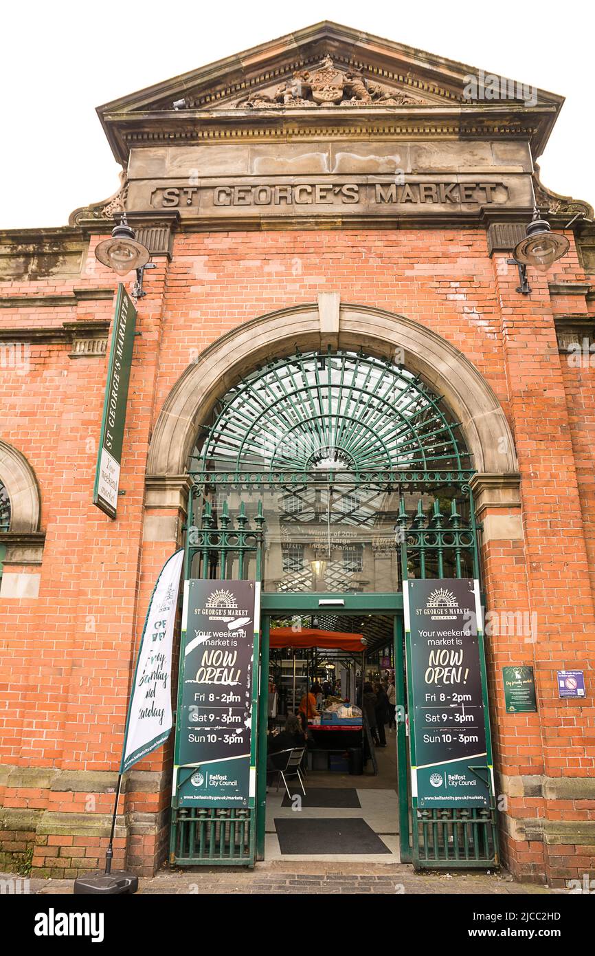 Belfast, Vereinigtes Königreich - 21. Mai 2022: Eingangstor zum St George's Market in Belfast Stockfoto