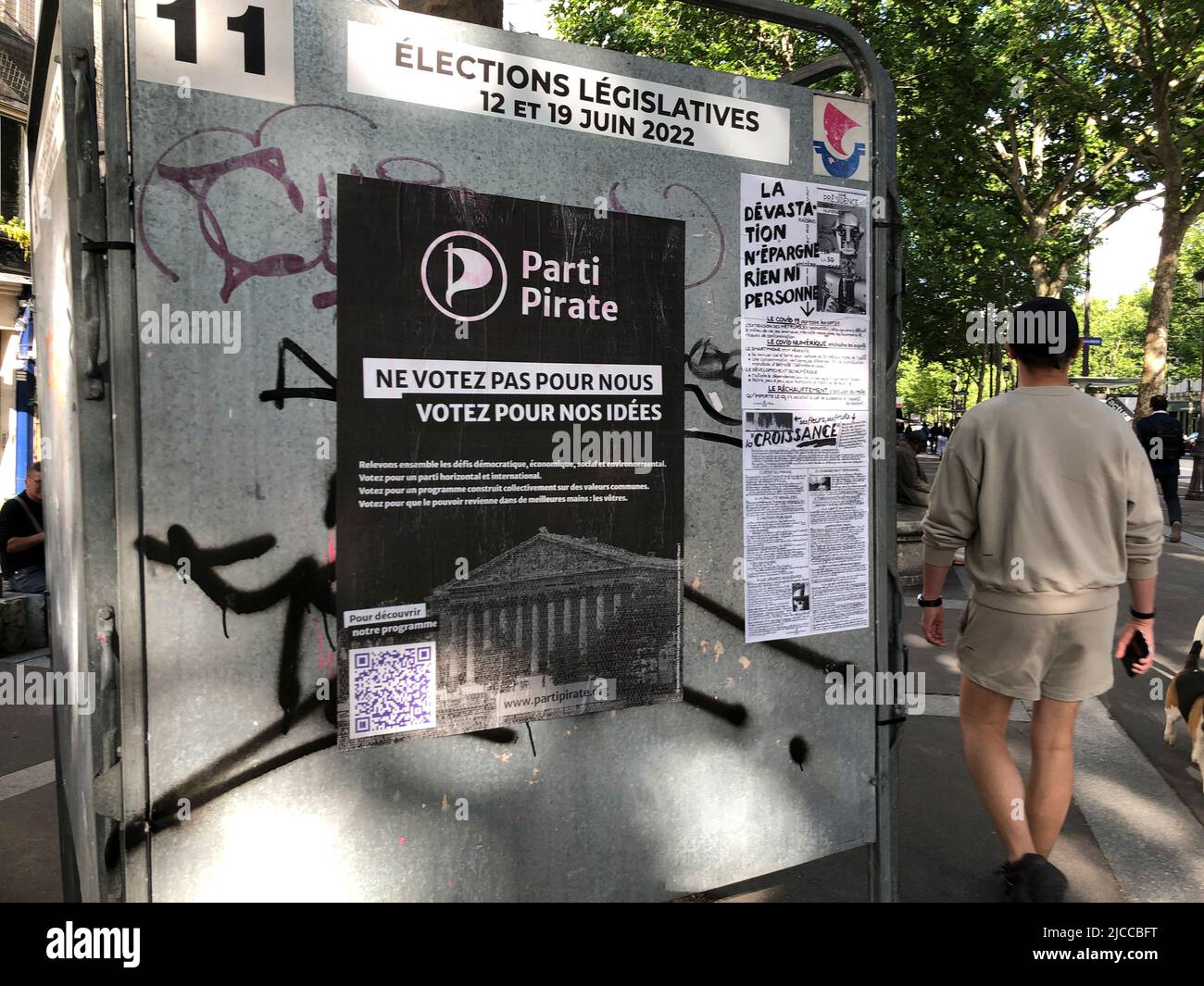 Paris, Frankreich, Französische Parlamentswahlen Plakate auf der Straße (in der Nähe des Place de la Republique) Piratenparty Stockfoto