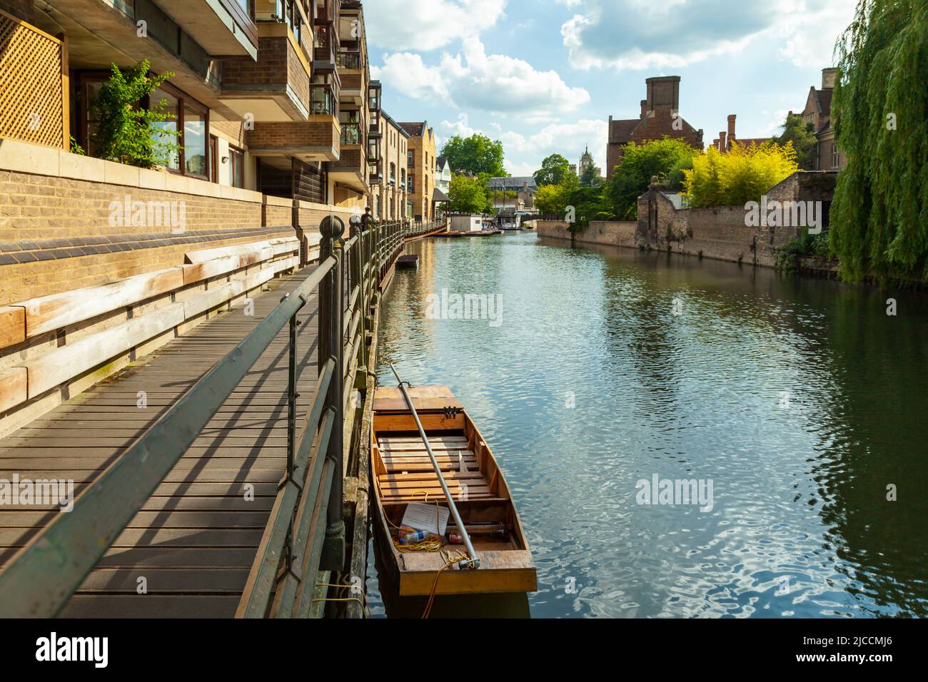 Frühlingsnachmittag auf dem Fluss Cam in Cambridge. Stockfoto