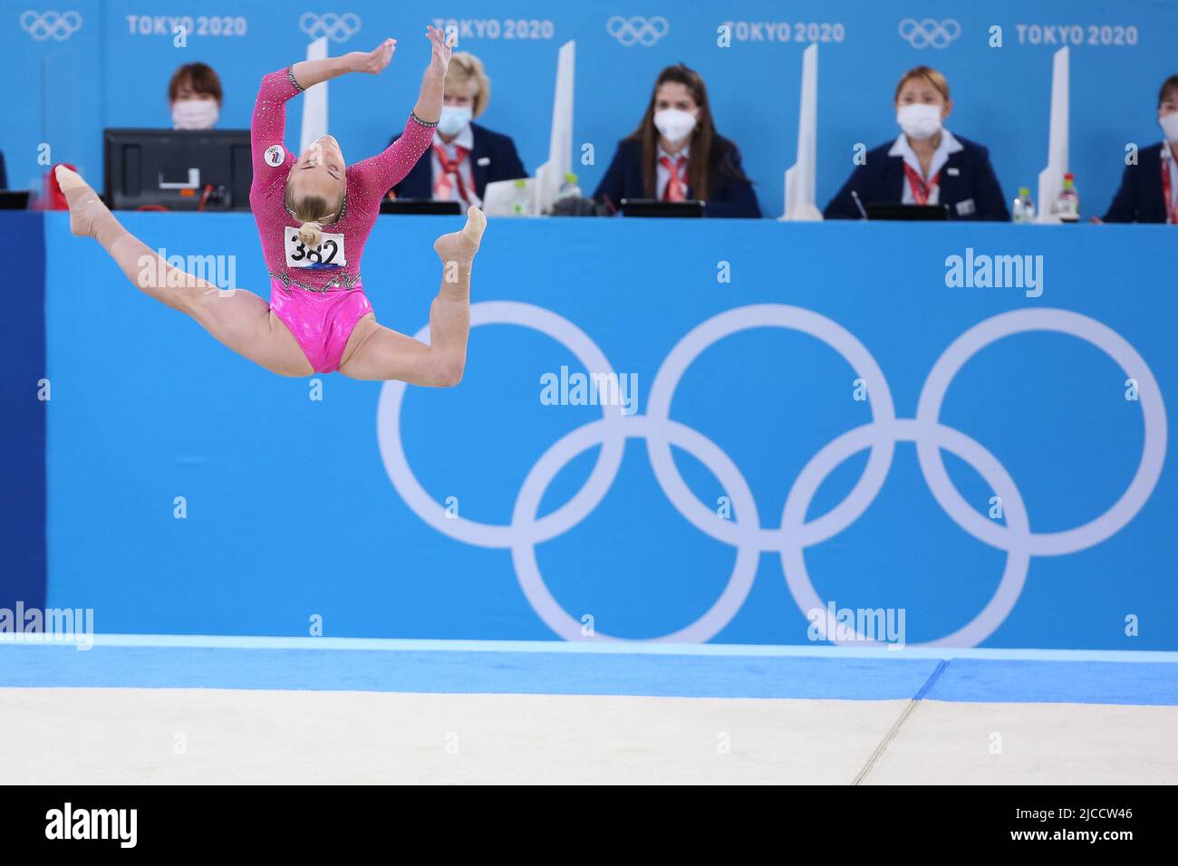 29.. JULI 2021 - TOKIO, JAPAN: Die Russin Angelina Melnikova nimmt an der Bodenübung des Frauen-Allround-Finales der Kunstturnen Teil Stockfoto