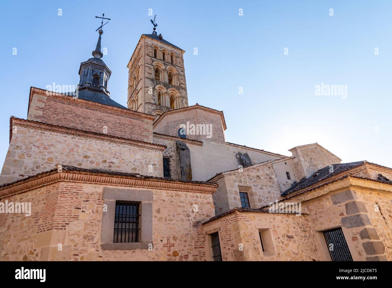Rückansicht der Kirche Saint Martin, Iglesia de San Martin, in Segovia Stockfoto