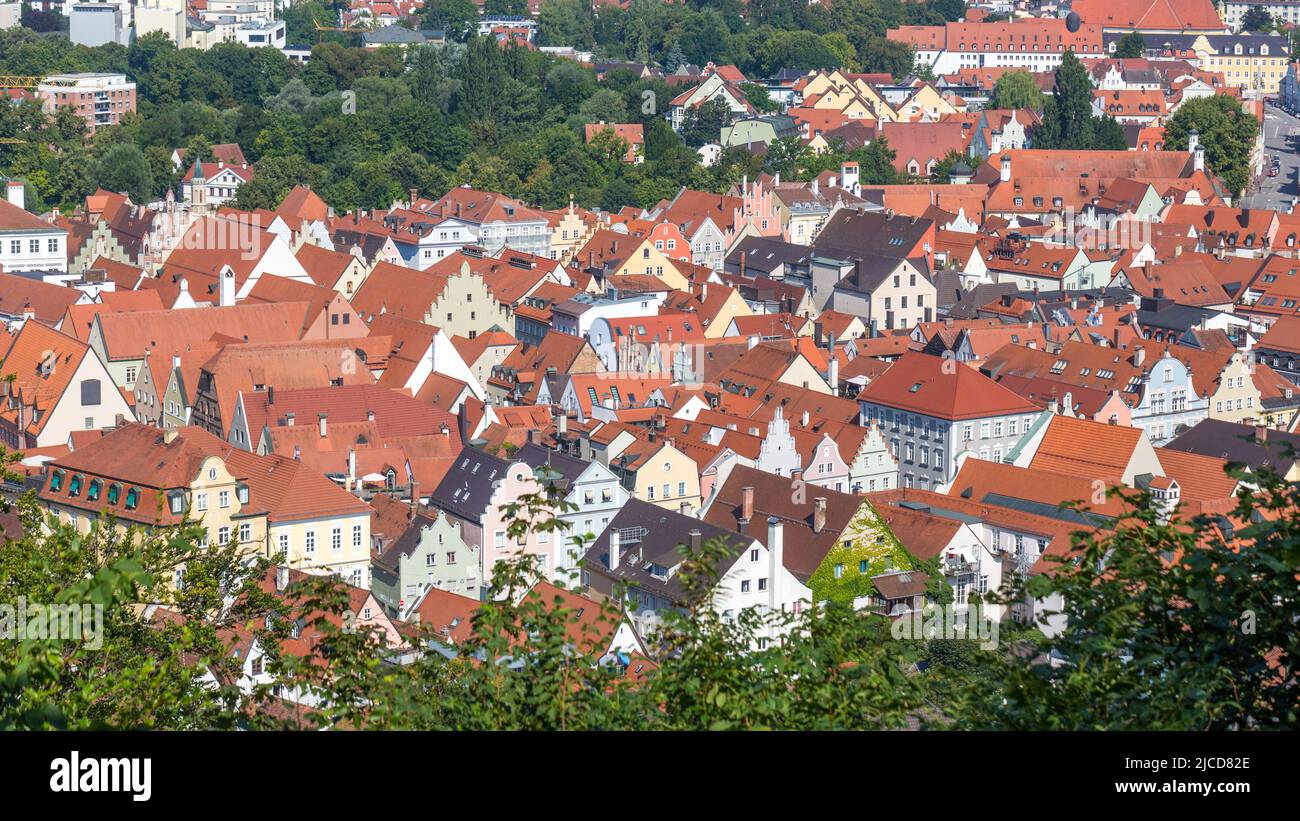 Landshut, Deutschland - 15. Aug 2021: Blick in die Altstadt von Landshut. Stockfoto