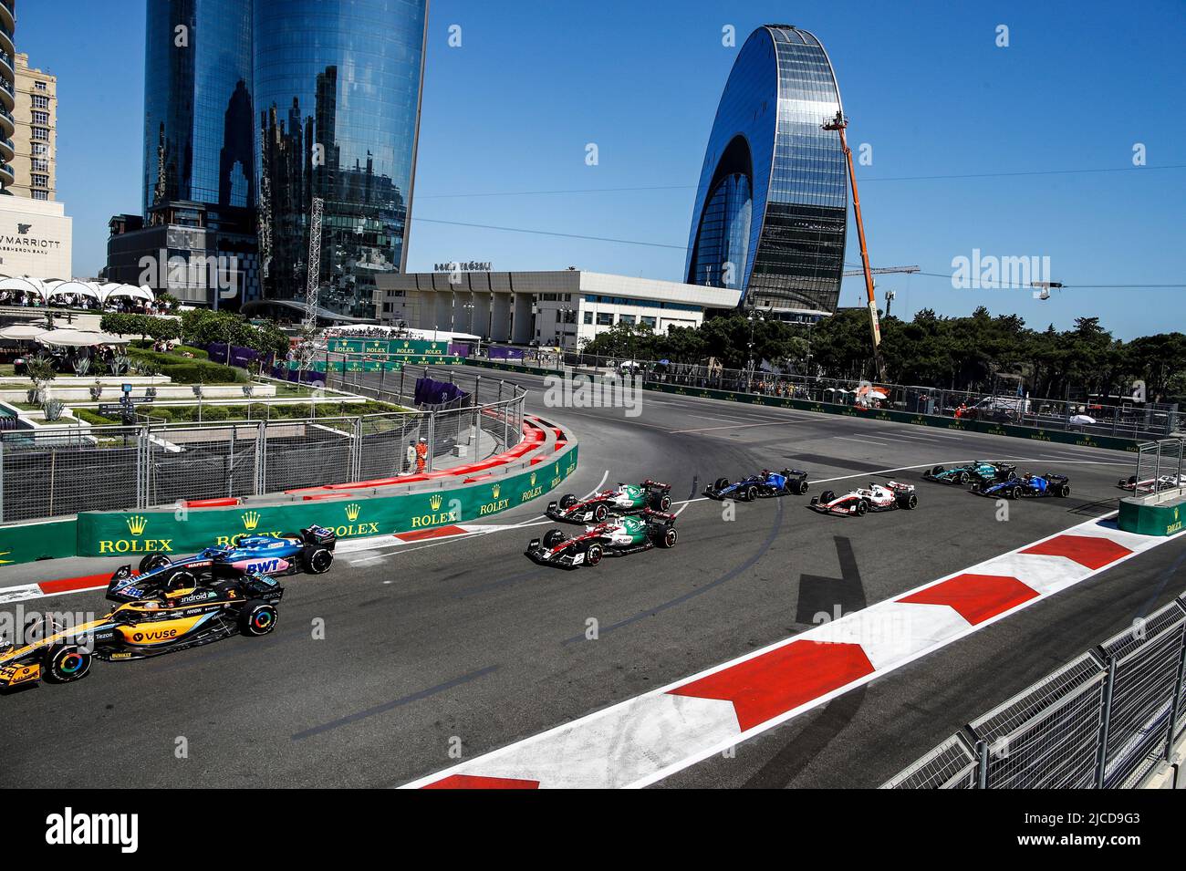 Baku, Aserbaidschan. 12.. Juni 2022. #3 Daniel Ricciardo (AUS, McLaren F1 Team), #31 Esteban Ocon (FRA, BWT Alpine F1 Team), #24 Guanyu Zhou (CHN, Alfa Romeo F1 Team ORLEN), #77 Valtteri Bottas (FIN, Alfa Romeo F1 Team ORLEN), #23 Alexander Albon (THA, Williams Racing), #20 Kevin Magnussen (DNK, Haas F1 Team) Großer Preis von Aserbaidschan F1 auf dem Baku City Circuit am 12. Juni 2022 in Baku, Aserbaidschan. (Foto von HIGH TWO) Quelle: dpa/Alamy Live News Stockfoto