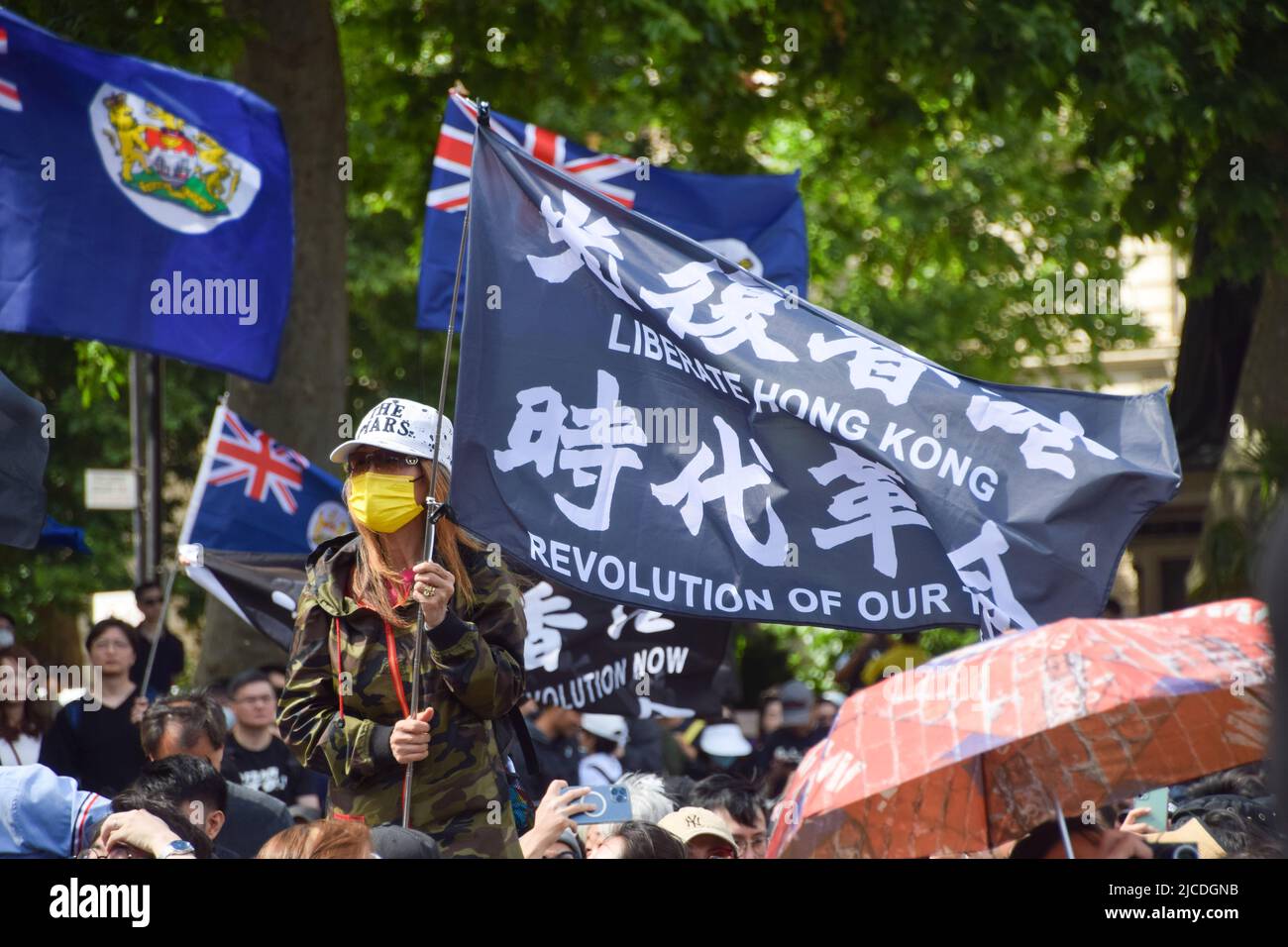 London, Großbritannien. 12.. Juni 2022. Tausende von Hongkongern versammelten sich auf dem Parlamentsplatz, um den dritten Jahrestag der brutalen Niederschlagung der Proteste in Hongkong durch die chinesische Regierung zu begehen. Kredit: Vuk Valcic/Alamy Live Nachrichten Stockfoto