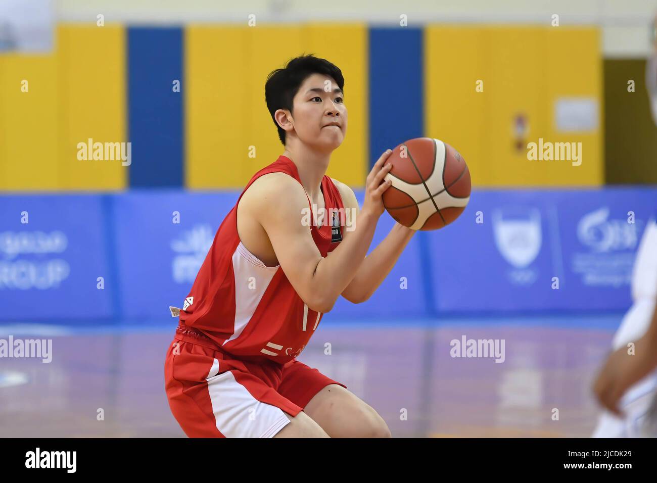 Doha, Katar. 12.. Juni 2022. Eijiro Ogawa vom japanischen Basketballteam in Aktion während des FIBA U16 Asienmeisterschaftsspiel 2022 zwischen Kuwait und Japan in der Al-Gharafa Sports Multi-Purpose Hall. Endergebnis; Japan 98:33 Kuwait. Kredit: SOPA Images Limited/Alamy Live Nachrichten Stockfoto