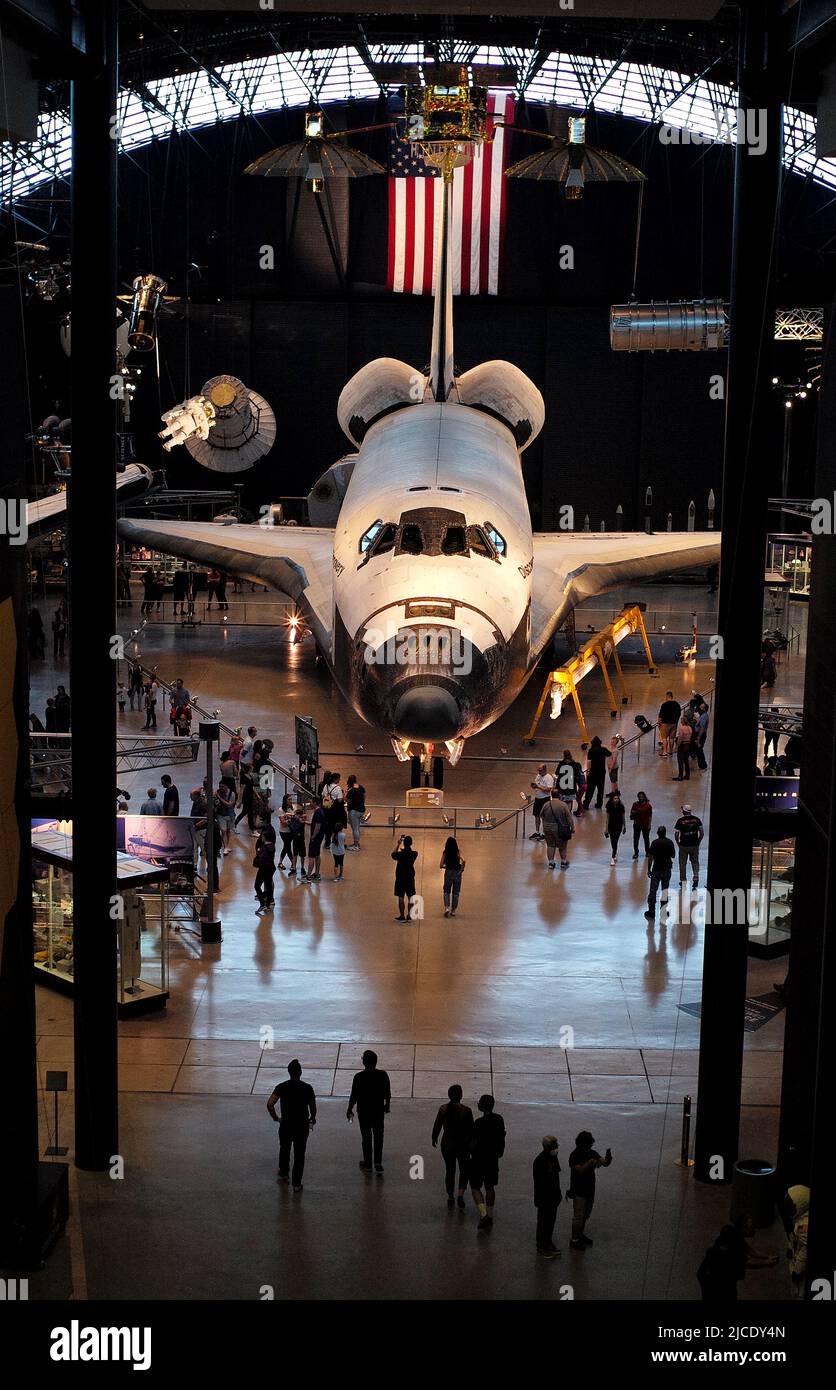 US Space Shuttle Discovery gesehen im Steven F. Udvar-Hazy Center in VA. USA Air & Space Museum Stockfoto