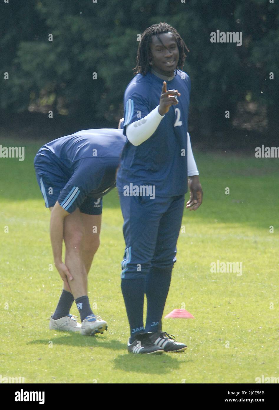 PORTSMOUTH TRAINING 27-04-06. LINVOY PRIMUS PIC MIKWE WALKER, 2006 Stockfoto