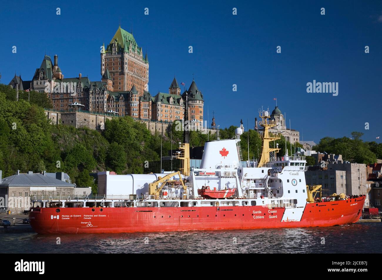 Das kanadische Küstenschutzschiff des Groseiliers, Hafen von Quebec City, Quebec, Kanada. Stockfoto