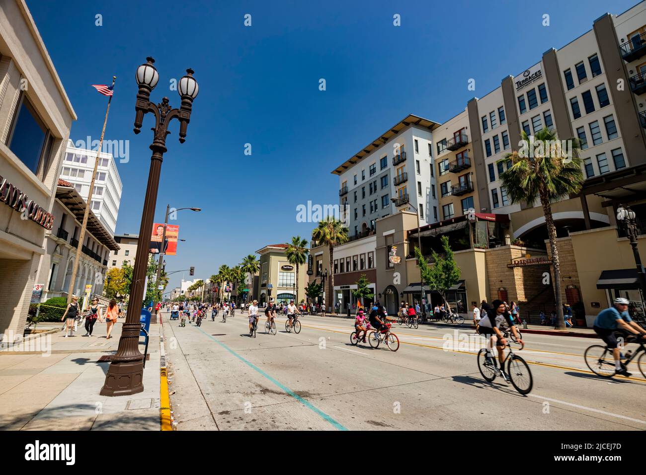Los Angeles, MAI 31 2015 - Sonnenansicht des autofreien Tages - CicLAvia Veranstaltung in Pasadena Stockfoto