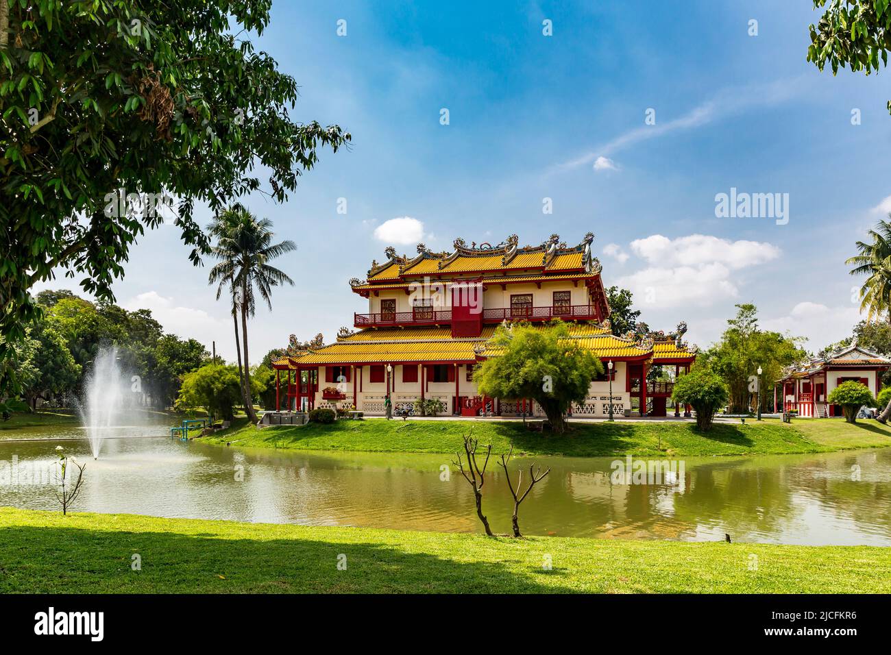 Phra Thinang Wehart Chamrun, Palast Im Chinesischen Stil, Bang Pa-In, Sommerpalast Der Königlichen Familie, Chao Phraya River, Provinz Phra Nakhon Si Ayutthaya, Thailand Stockfoto