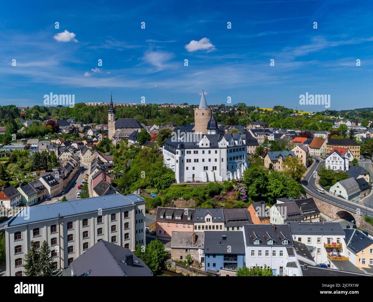 Schloss Wildeck: Die Altstadt von Zschopau mit ihrem mittelalterlichen Stadtplan ist ein denkmalgeschütztes Gebäude. Der überwiegende Teil des Gebäudes stammt aus der Mitte des 18.. Jahrhunderts aus der Zeit des Wiederaufbaus nach dem letzten Stadtbrand. Stockfoto