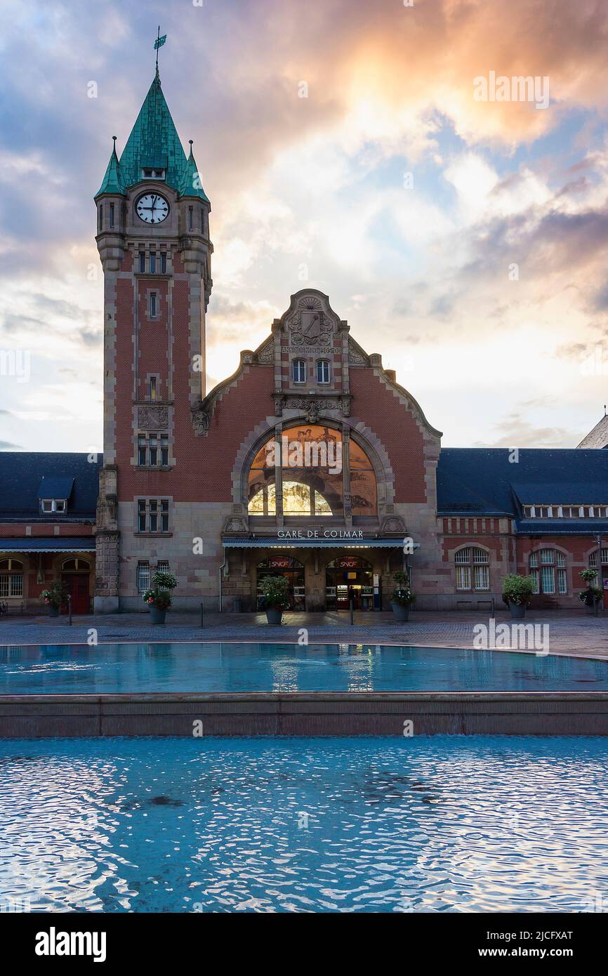 Frankreich, Elsass, Colmar, Altstadt, Jugendstilbahnhof Stockfoto