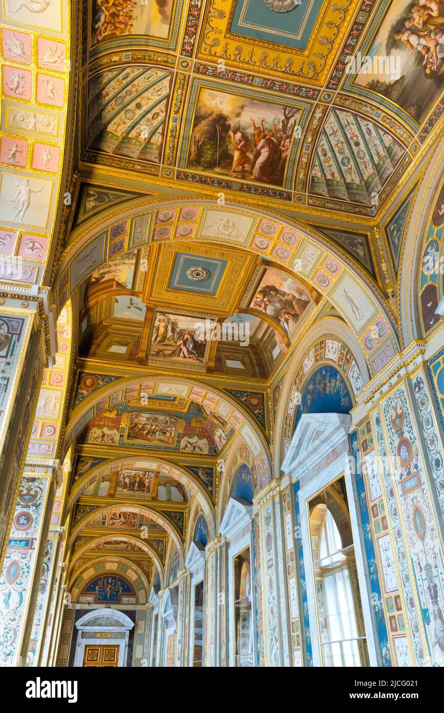 Innendecke des Winterpalastes, Staatliche Eremitage, Sankt Petersburg, Russland Stockfoto