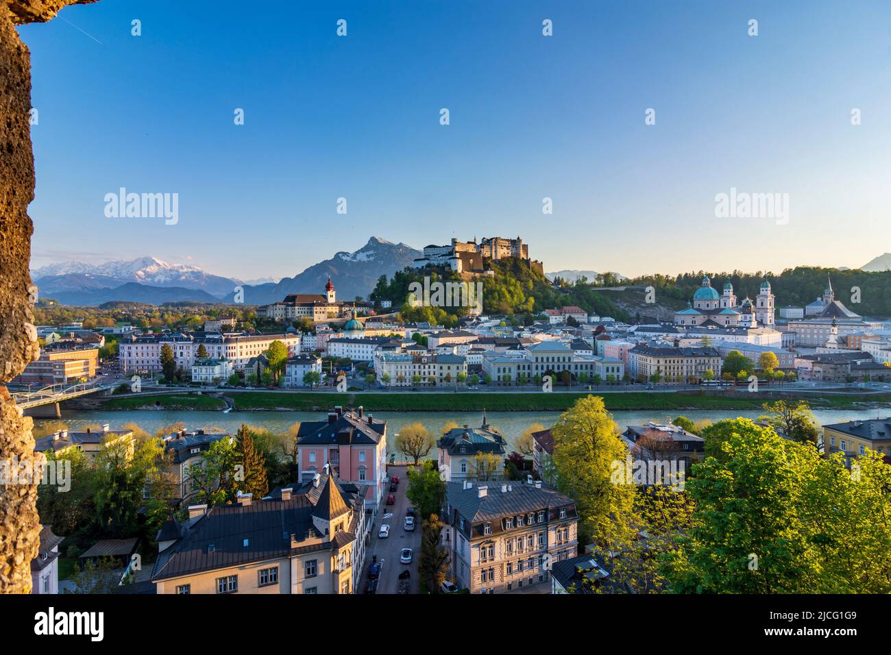 Salzburg, Blick vom Kapuzinerberg auf die Salzach, Festung