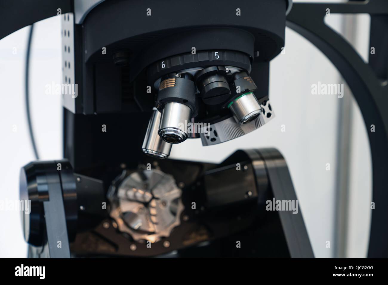Lwl-Maschine für die präzise Messung von Größe und Qualität Bewertung. Smart Factory. Stockfoto