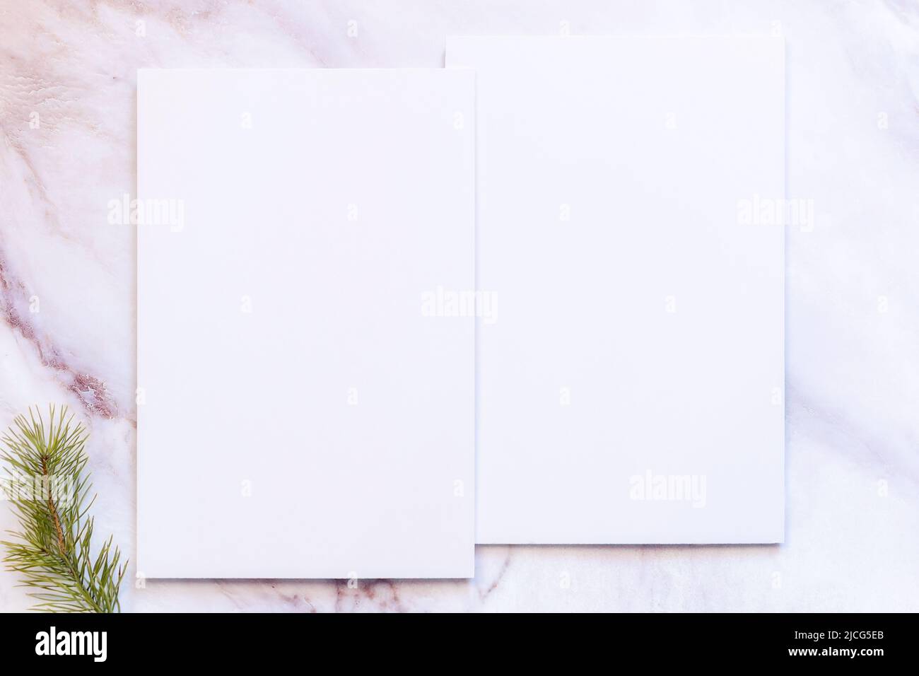 Leerer Katalog, Magazin, weiße Blätter für Buchvorlagen Stockfoto