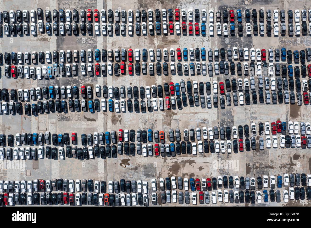 Hamtramck, Michigan - Neue Ford F-150 Pickup-Trucks und andere LKW-Modelle sind während des weltweiten Halbleiterknappens abgestellt und können nicht verkauft werden Stockfoto