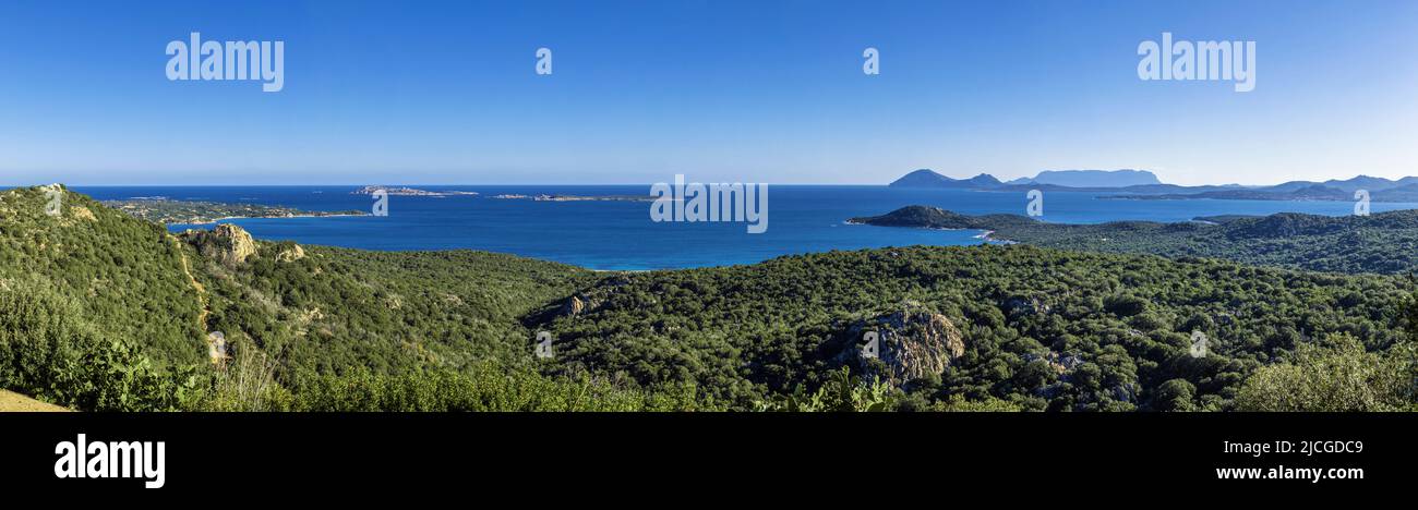 Panoramablick auf die sardische Küste Stockfoto