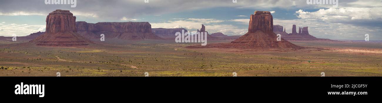 Monument Valley Panorama aus Artist's Point, Arizona, USA. Stockfoto