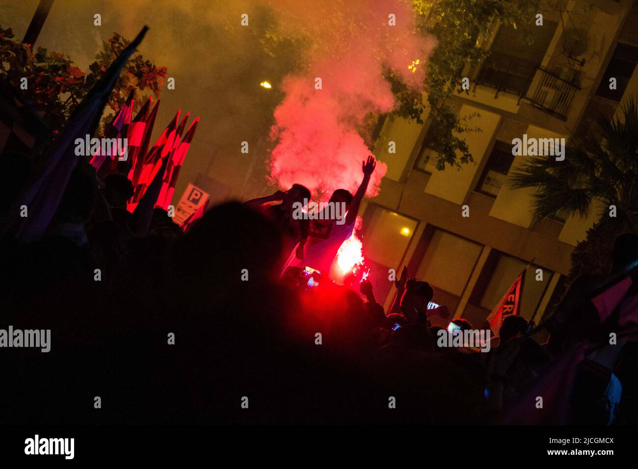 Palermo, Piazza Politeama, festeggiamenti dei tifosi per il ritorno in Serie B del Palermo Calcio Stockfoto