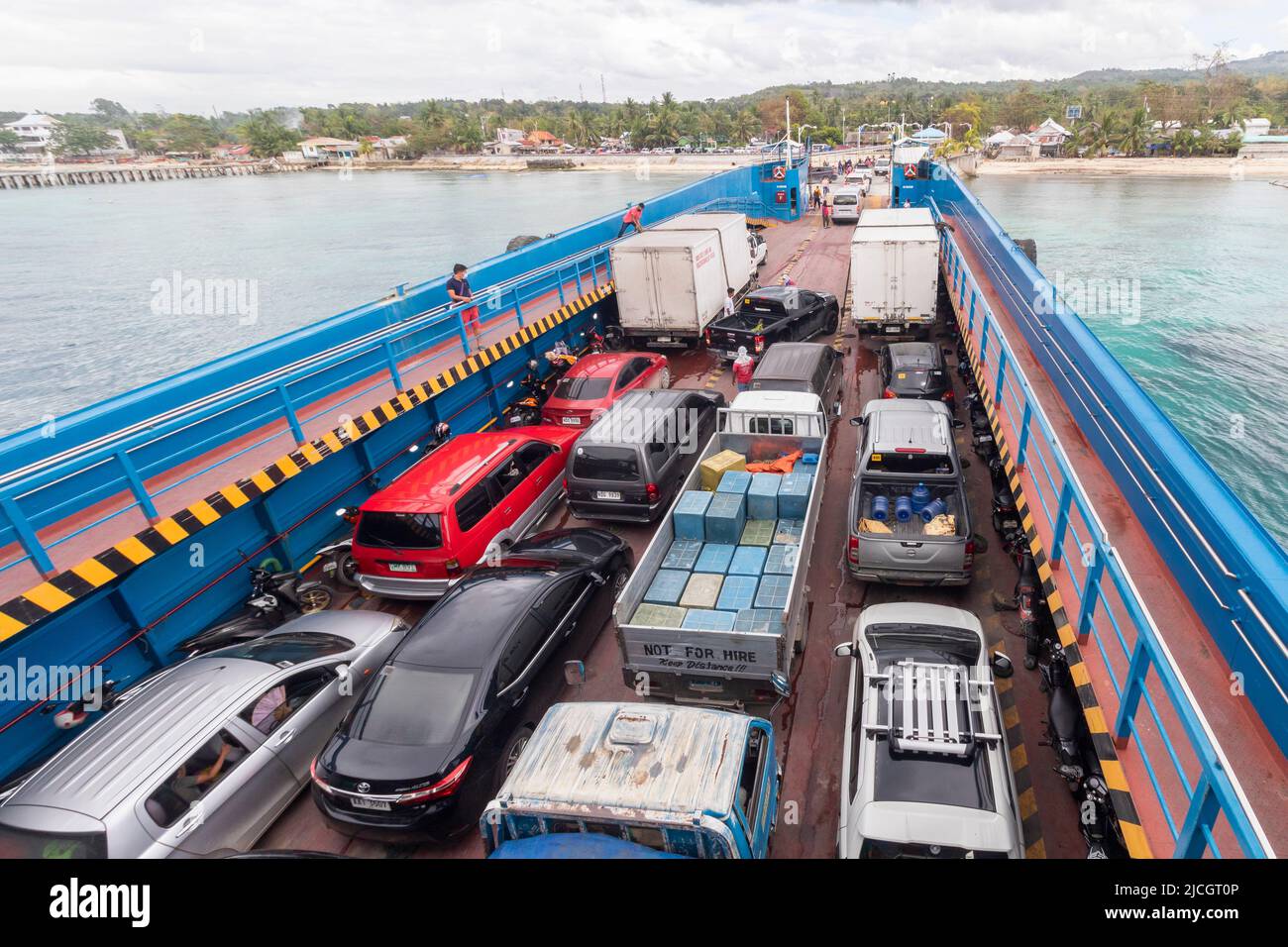 Fährverbindungen im Hafen von Santander in Cebu, Philippinen Stockfoto