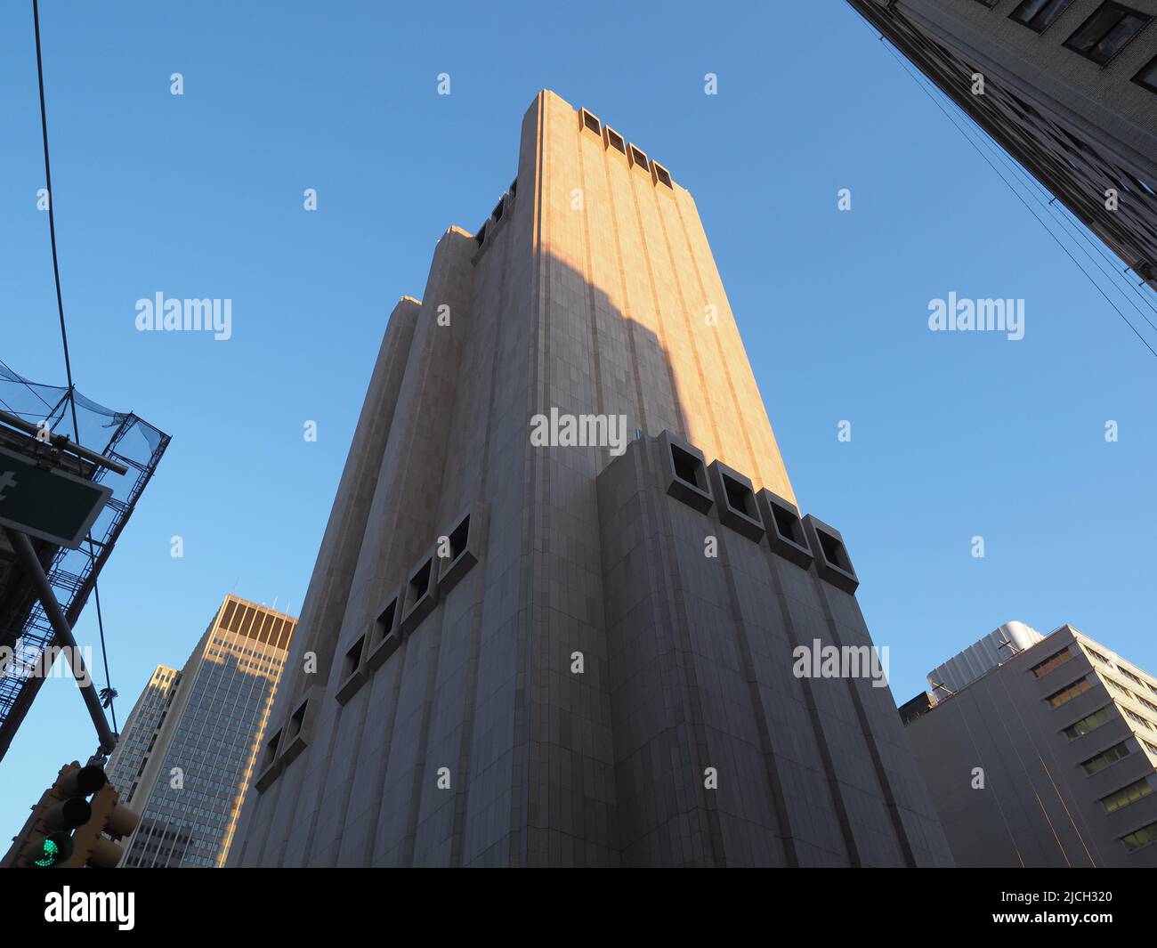 Bild von 33 Thomas Street, einem fensterlosen Gebäude in Manhattan. Stockfoto