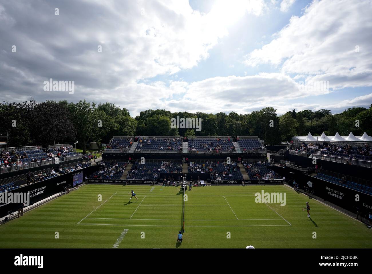 Eine allgemeine Ansicht des Ann Jones Centre Court am dritten Tag des
