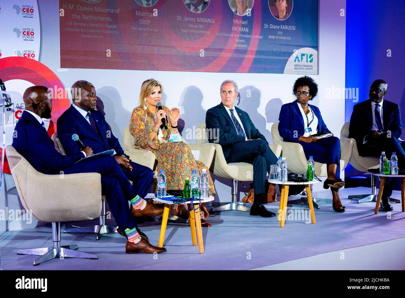 Königin Maxima der Niederlande im Ministerium für Wirtschaft und Finanzen in Abidjan, am 13 2. Juni 2022, anlässlich eines 1.-tägigen Besuchs in der Elfenbeinküste in ihrer Eigenschaft als Generalsekretärin der Vereinten Nationen, Sonderanwältin für Inclusive Finance for Development (UNSGSA) Foto: Albert Nieboer/Niederlande OUT/Point de Vue OUT Stockfoto