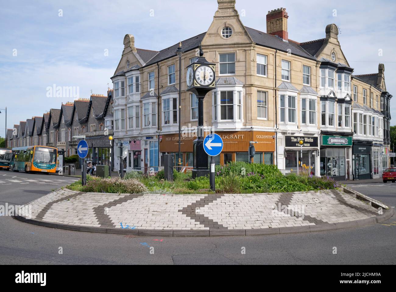 Der Clock Tower-Kreisverkehr im Stadtzentrum von Penarth, Penarth, South Wales Stockfoto