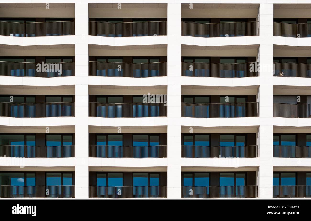 Moderne Wohnimmobilien, Wohngebäude Fassade Stockfoto