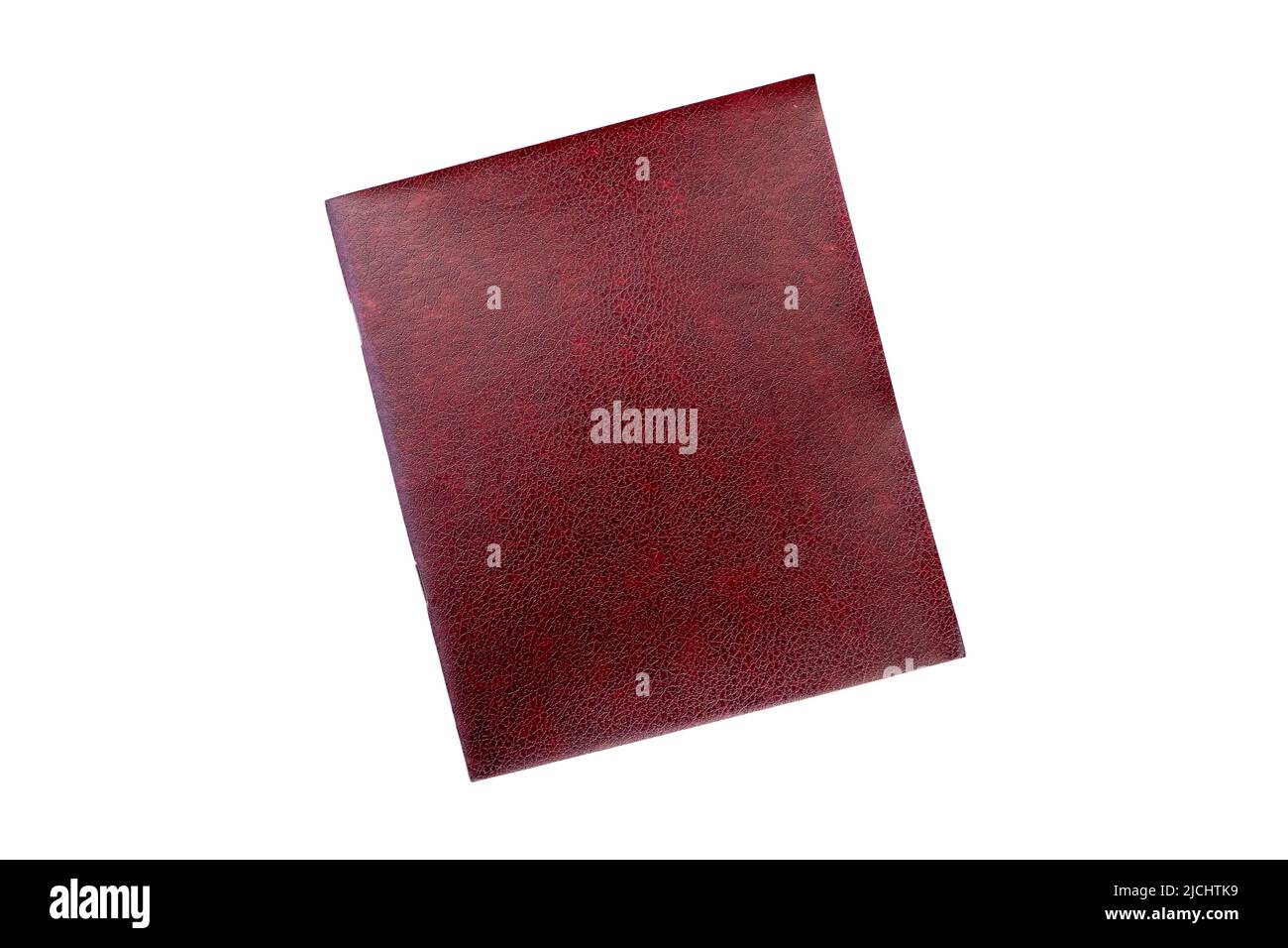 Notizblock mit leerem burgunderroten Softcover isoliert auf weißem, altem Vintage-Notizbuch Stockfoto