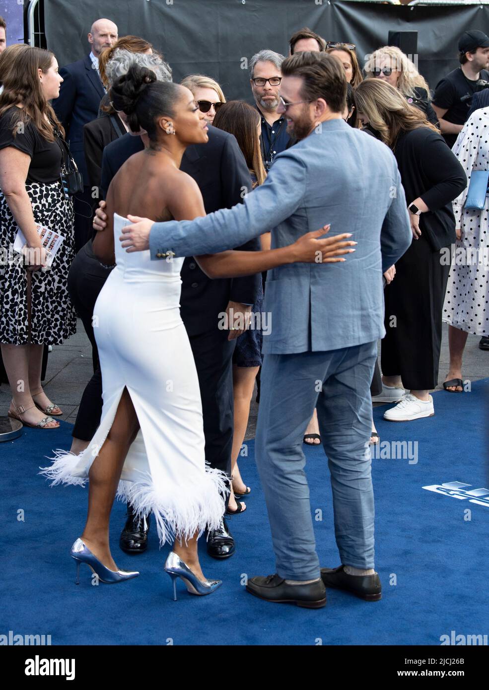 LONDON, ENGLAND - 13. JUNI: Taika Waititi, Keke Palmer und Chris Evans nehmen an der britischen Premiere von „Lightyear“ am 13. Juni 2022 auf dem Cineworld Leicester Square in London, England, Teil. Foto von Gary Mitchell/Alamy Live News Stockfoto