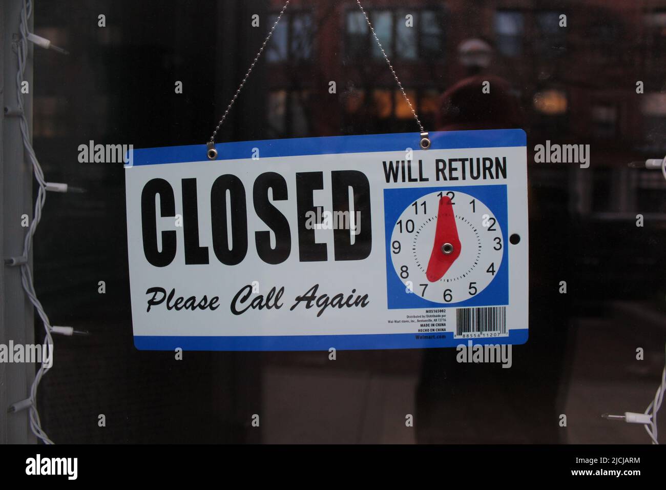 2020 ann Arbor michigan geschlossen wegen Covid-19 Coronavirus Zeichen im Fenster kleine Buinesses schließen Bordwand Abholung verfügbar verlorenen Jobs Arbeiter entlassen Stockfoto