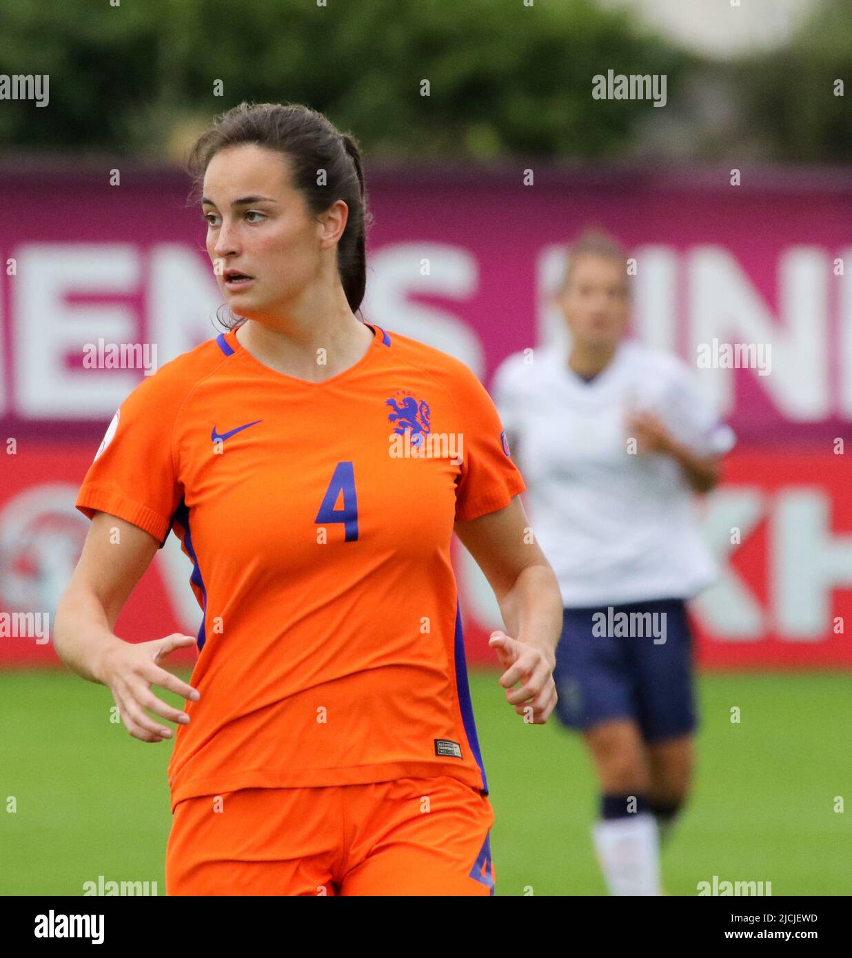 U-19-Fußball-Europameisterschaft der Frauen 2017/Finalturnier. 14. August 2017 Niederlande 3 Italien 3 im Shamrock Park, Portadown, Nordirland. Niederlande die internationale Fußballspielerin der Frauen Caitlin Dijkstra Niederlande (4). Stockfoto