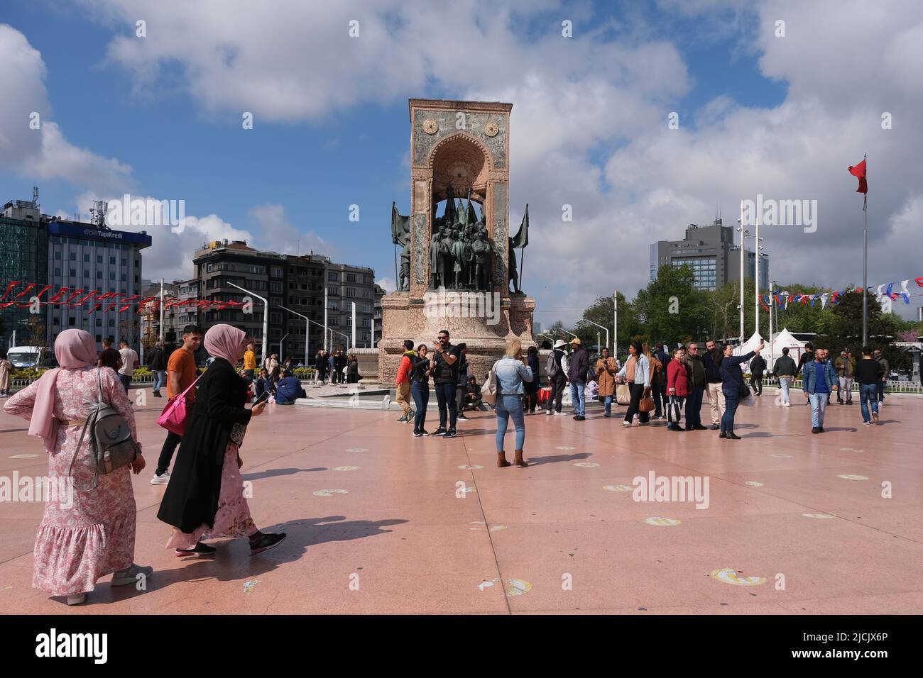 Taksin-Platz mit dem Republikdenkmal in der Türkei von Istanbul Stockfoto