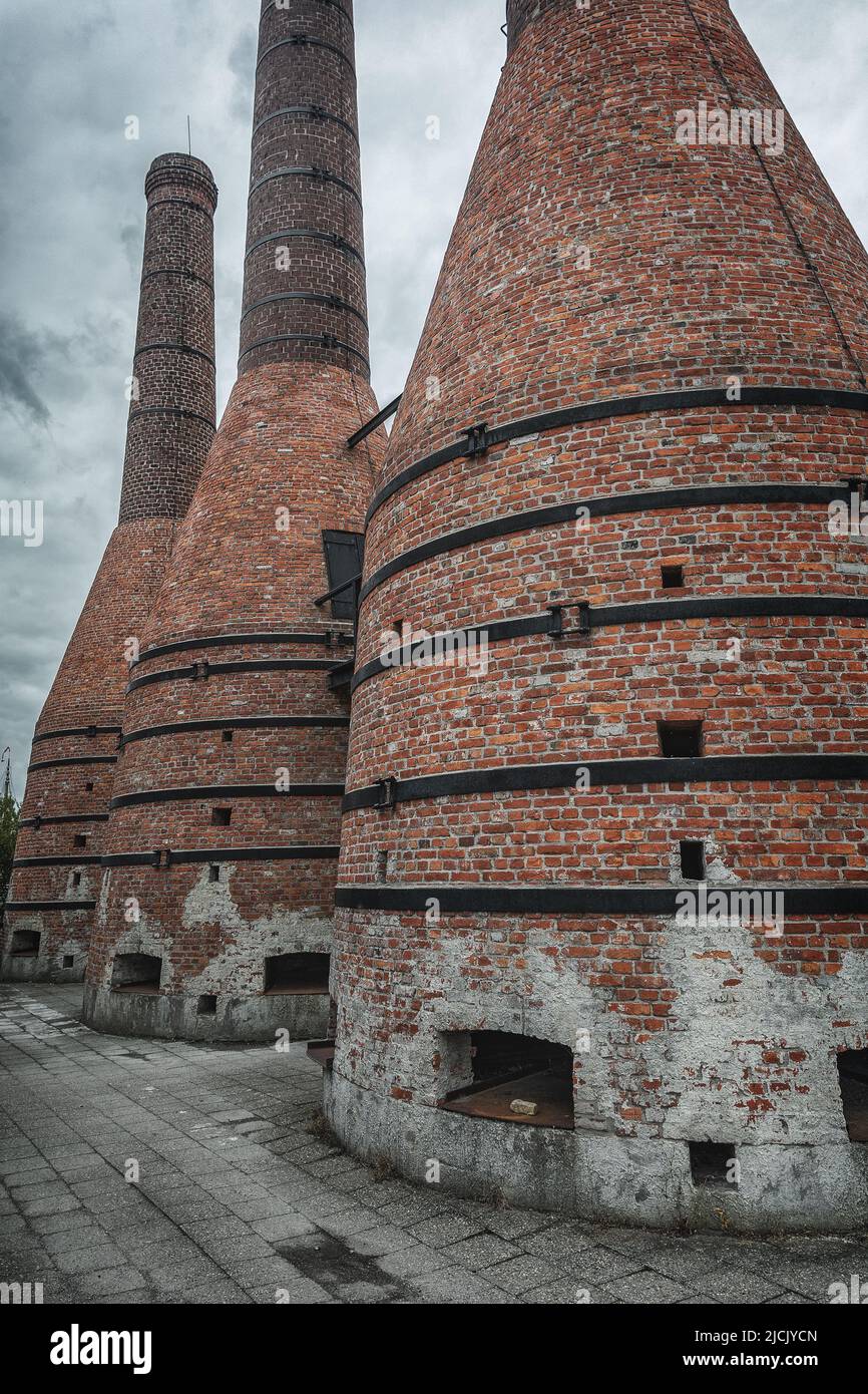Enkhuizen, Niederlande - August 18,2021: Die ehemaligen Kalköfen von Akersloot wurden im Zuiderzee-Museum in Enkhuizen wieder aufgebaut. Stockfoto