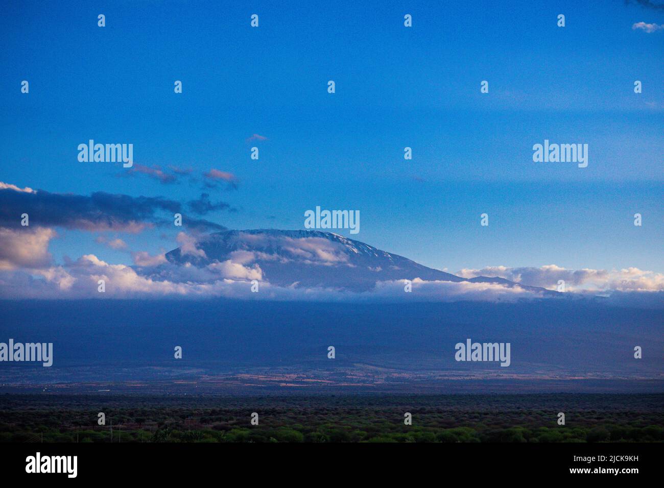 Der schlafende Vulkan Kilimandscharo in der Vereinigten Republik Tansania, Kibo Mawenzi Shira, die höchsten Gipfel Stockfoto