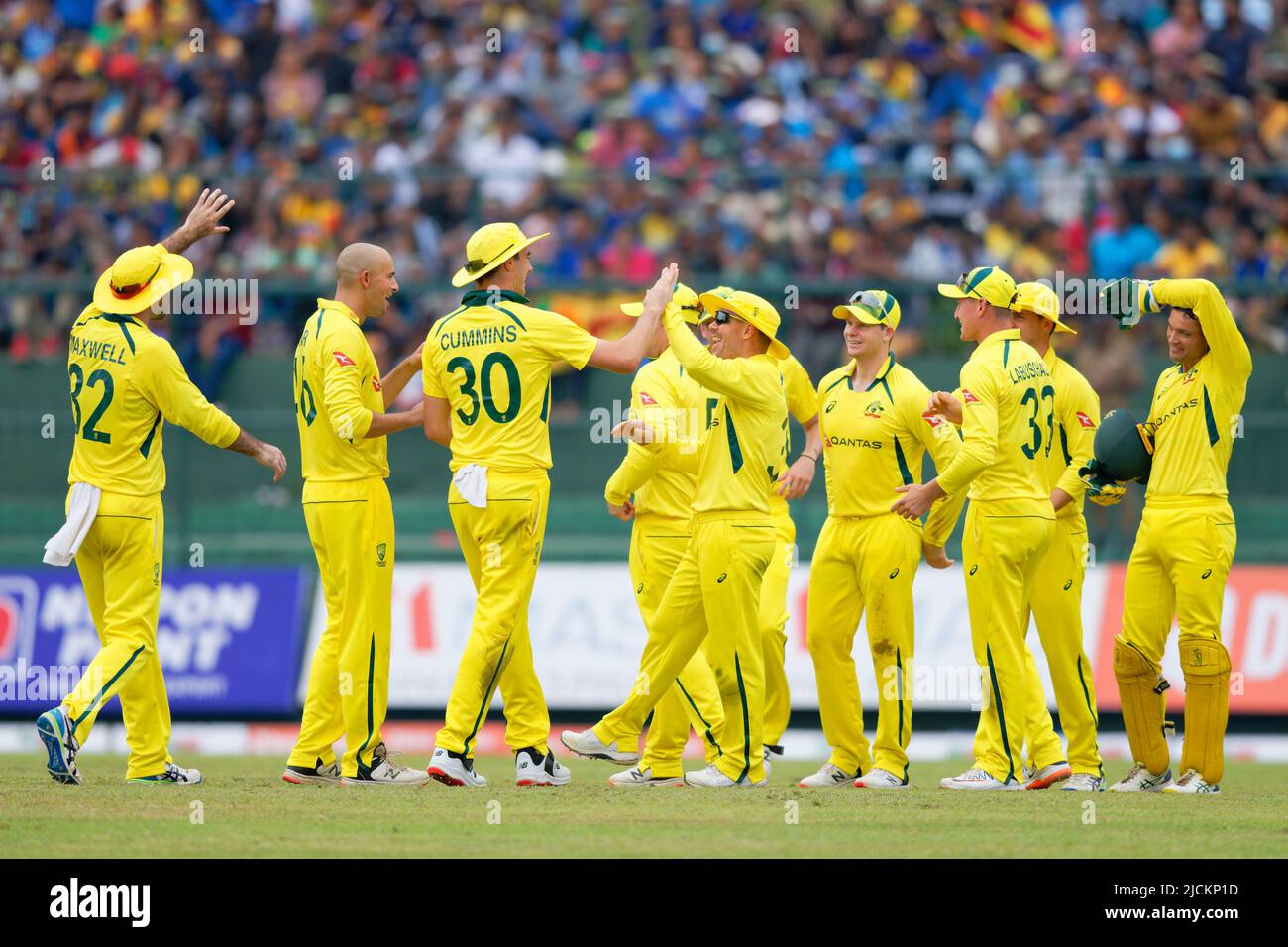 Kandy, Sri Lanka. 14.. Juni 2022. Die australische Mannschaft feiert am