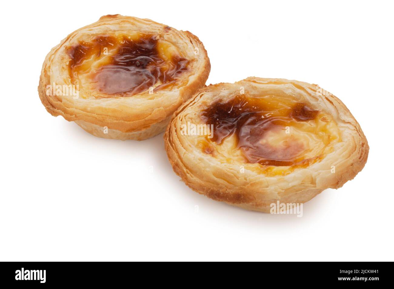Studioaufnahme von einzelnen Pustentartes, die vor weißem Hintergrund ausgeschnitten wurden - John Gollop Stockfoto