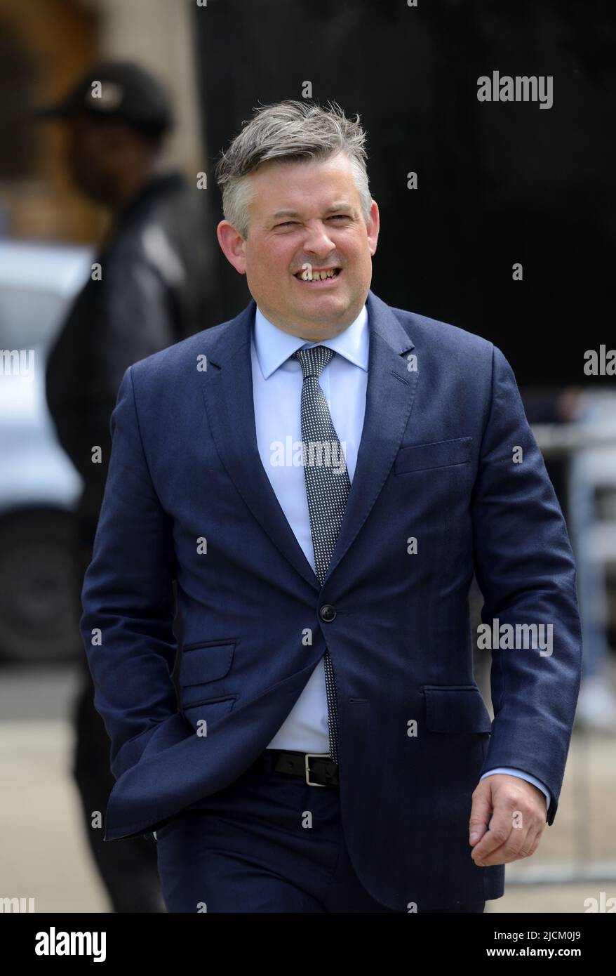 Jon Ashworth MP (Labor - Leicester South) Schattenminister für Arbeit und Pensionen - in Westminster, vor einer Abstimmung über die ... Stockfoto