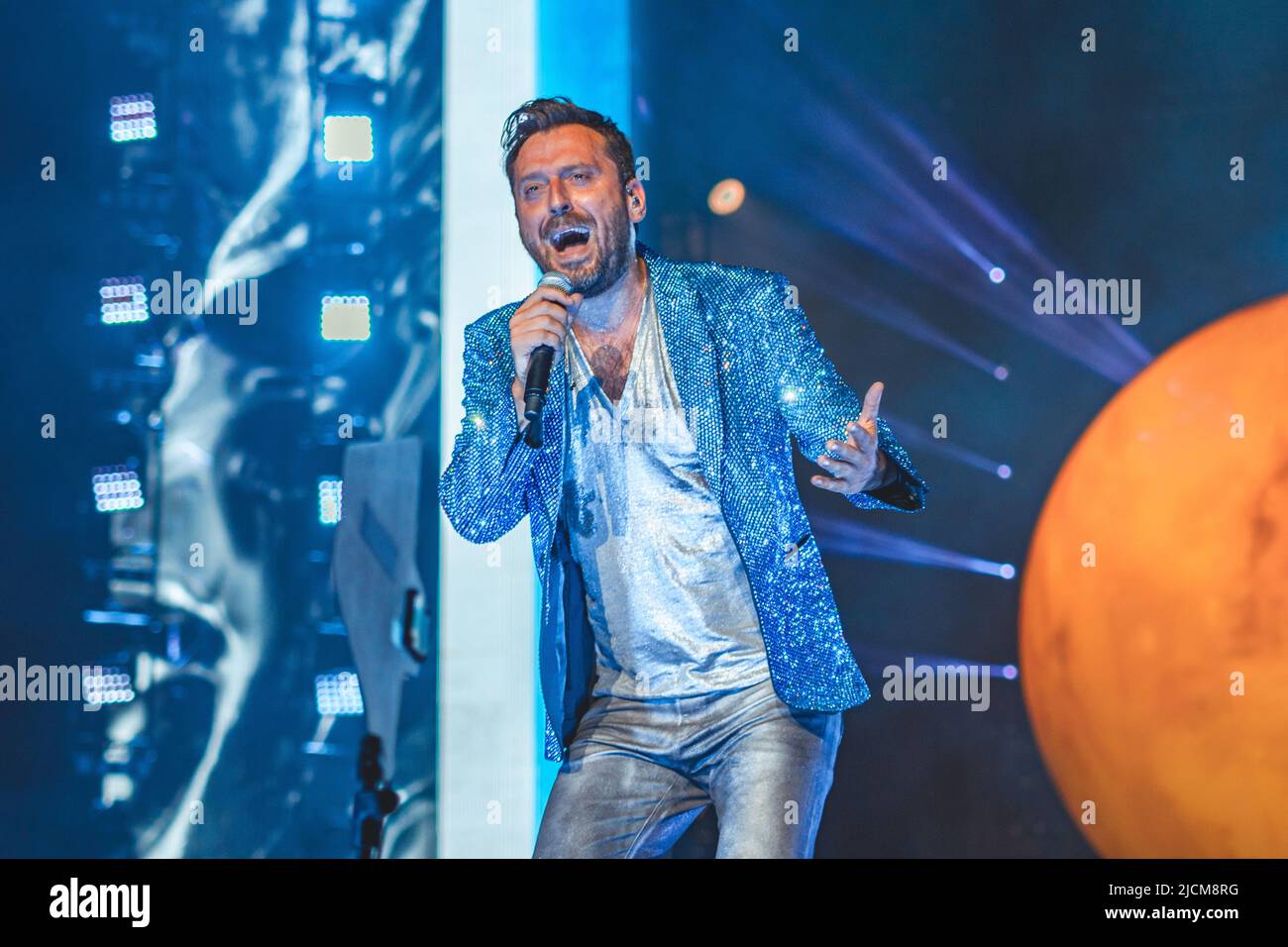 13/06/2022 - die italienische Sängerin CESARE CREMONINI spielt live im San Siro Stadion in Mailand, Italien Stockfoto