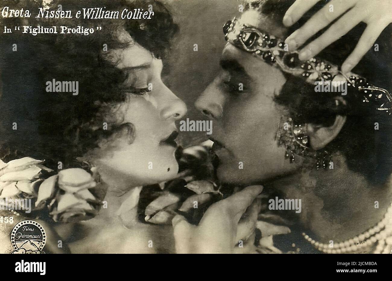 Porträt von Greta Nissen und William Collier in The Wanderer (1925) - Stille Hollywood-Ära Stockfoto