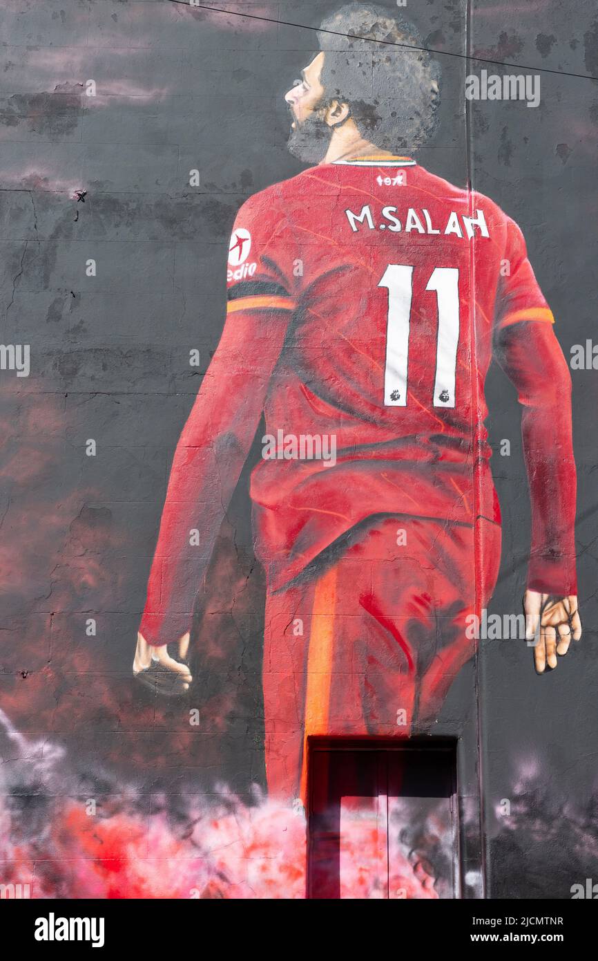 Wandgemälde von Mo Salah, Liverpool Street Art, Anfield Road, Liverpool, England, VEREINIGTES KÖNIGREICH Stockfoto