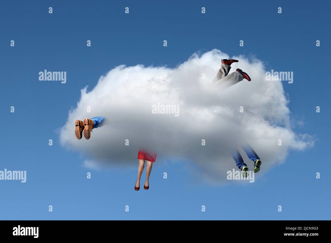 Menschen treffen sich in einer Cloud Stockfoto
