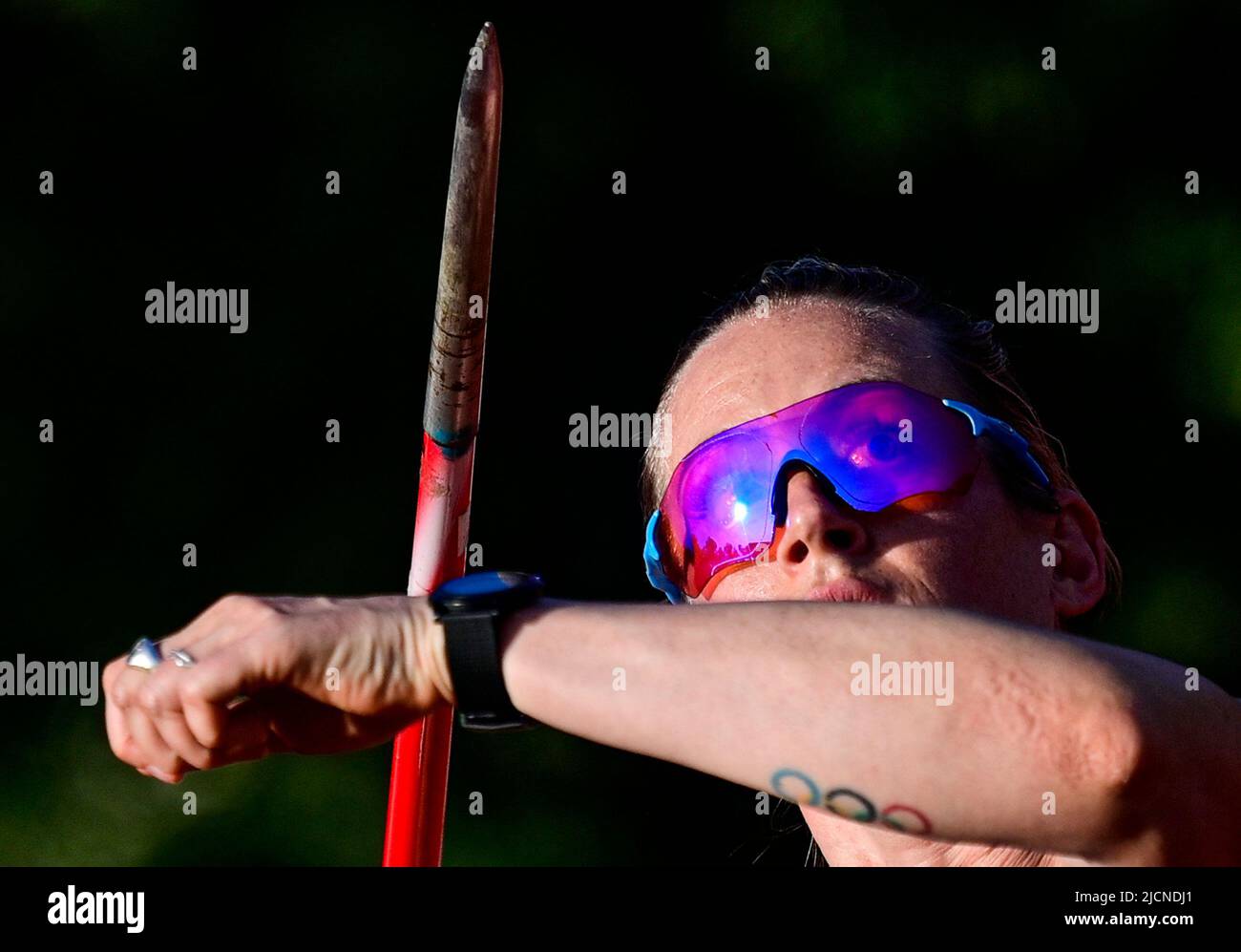 Kladno, Tschechische Republik. 14.. Juni 2022. Kanadische Leichtathletik-Athletin im Speerwurf Elizabeth 'Liz' Gleadle tritt während des Treffens in Kladno, Tschechische Republik, am 14. Juni 2022 im Speerwurf an. Kredit: Roman Vondrous/CTK Foto/Alamy Live Nachrichten Stockfoto